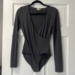 Aritzia Wilfred V-Neck Bodysuit